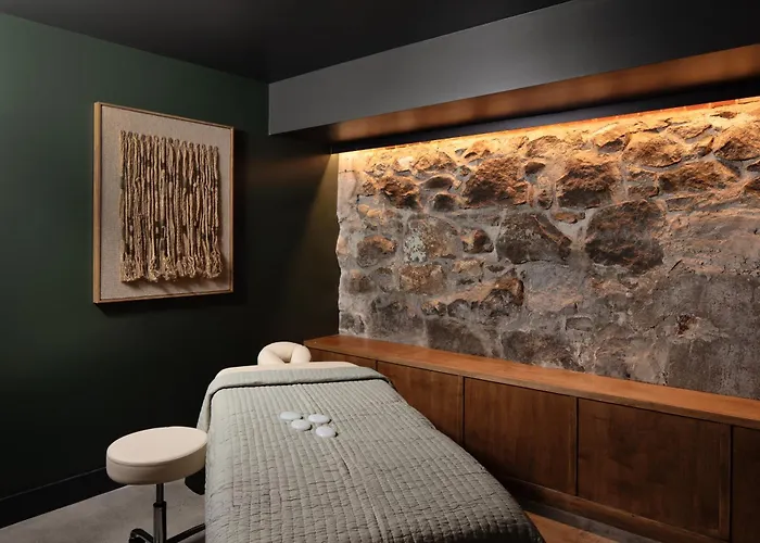 Lightwell Hotel & Spa
